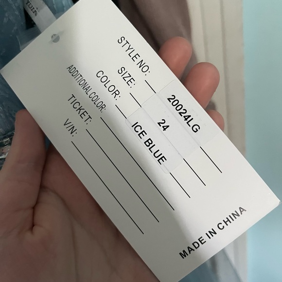 Graduation dress - Picture 7 of 9